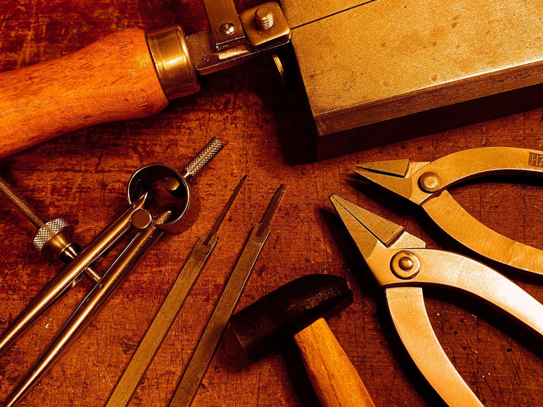 はじめまして。ジュエリーアーティスト眞栄田とも子です